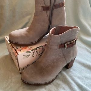 Dansko Hartley Gray Heeled Boot Size 36
